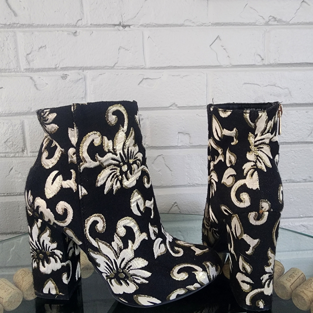 VINTAGE Elegant Black and Gold Floral Women's Boots